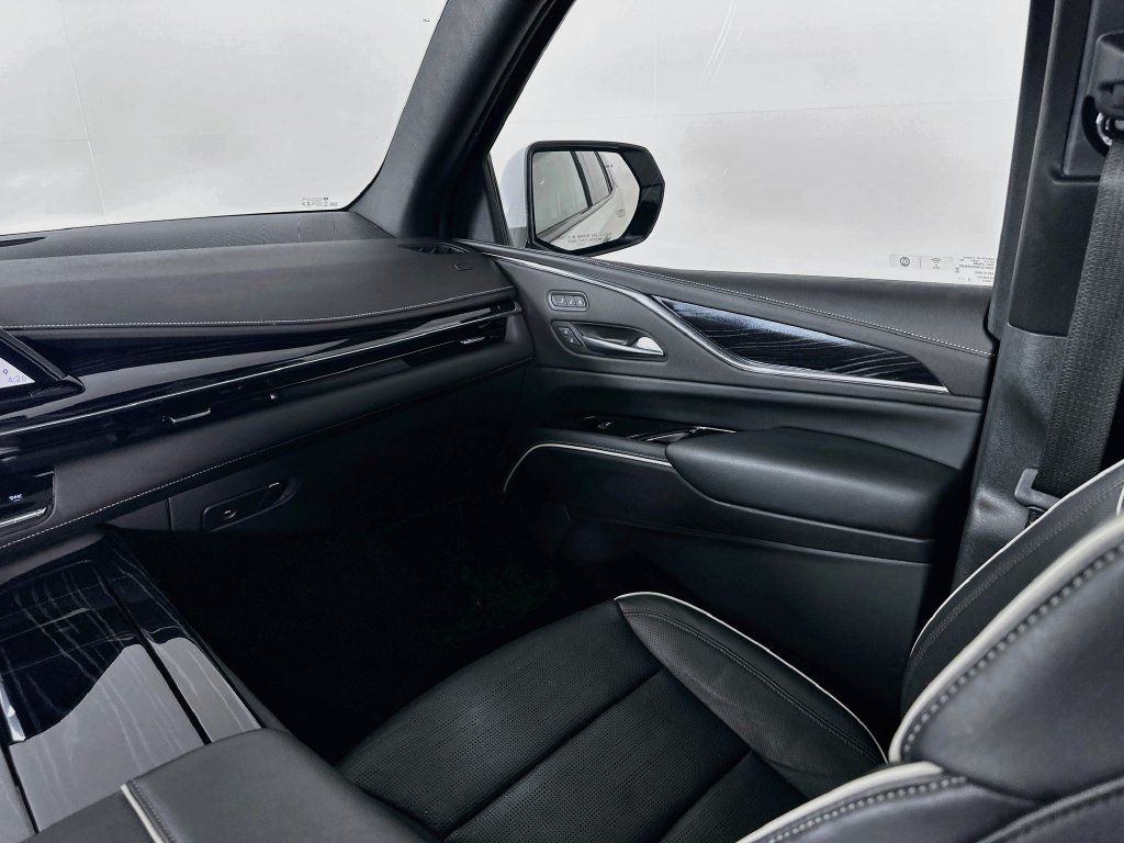 Certified 2023 Cadillac Escalade Sport AWD/4WD image 31