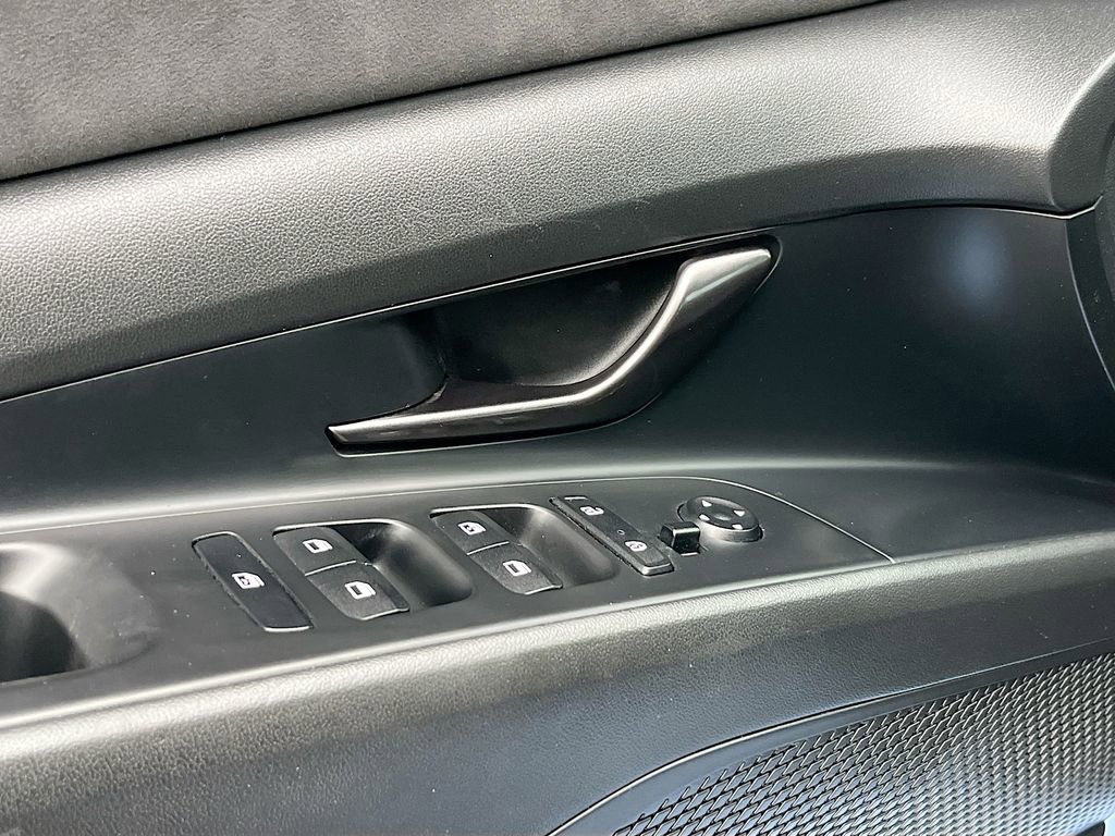 Used 2022 Hyundai Elantra N w/ Preferred Accessory Package FWD image 18