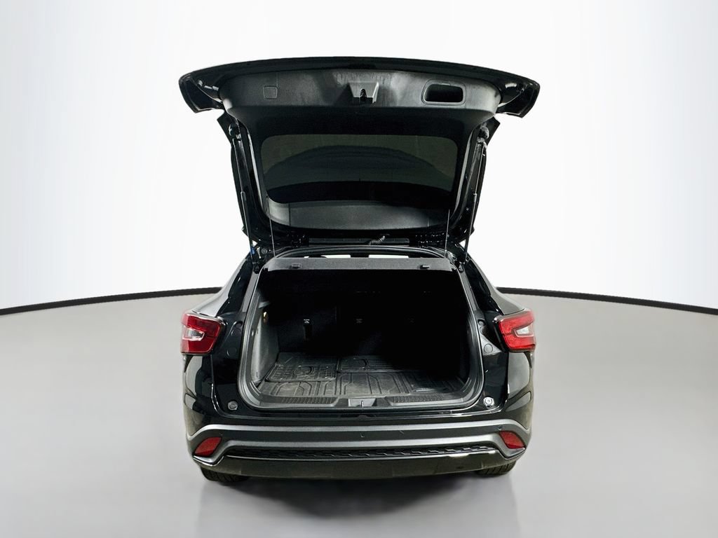 Used 2026 Chevrolet Trax RS w/ Driver Confidence Package FWD image 35