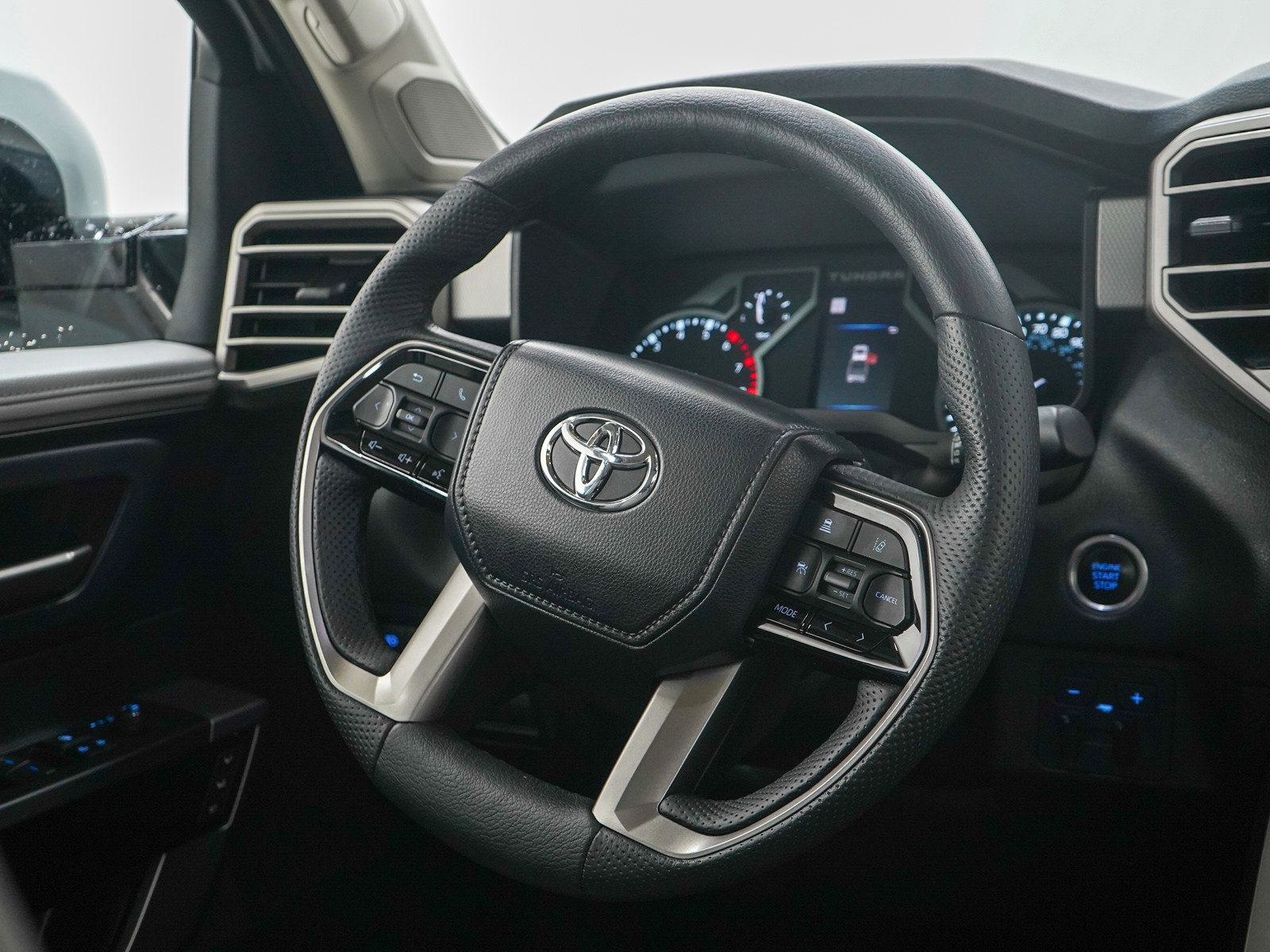 Used 2023 Toyota Tundra Limited AWD/4WD image 14