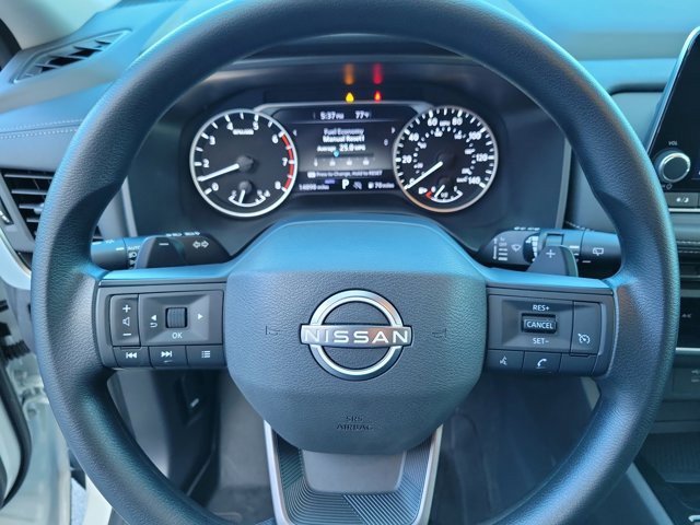 Used 2025 Nissan Rogue S image 24