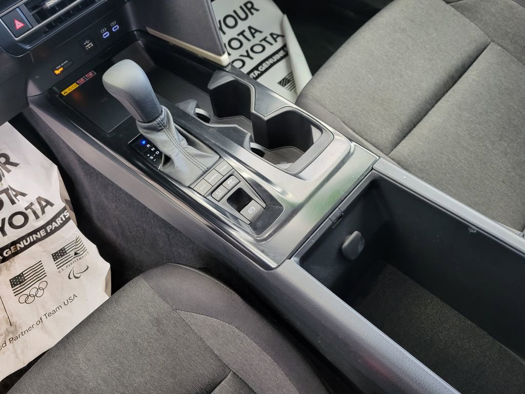 Used 2025 Toyota Camry LE image 9