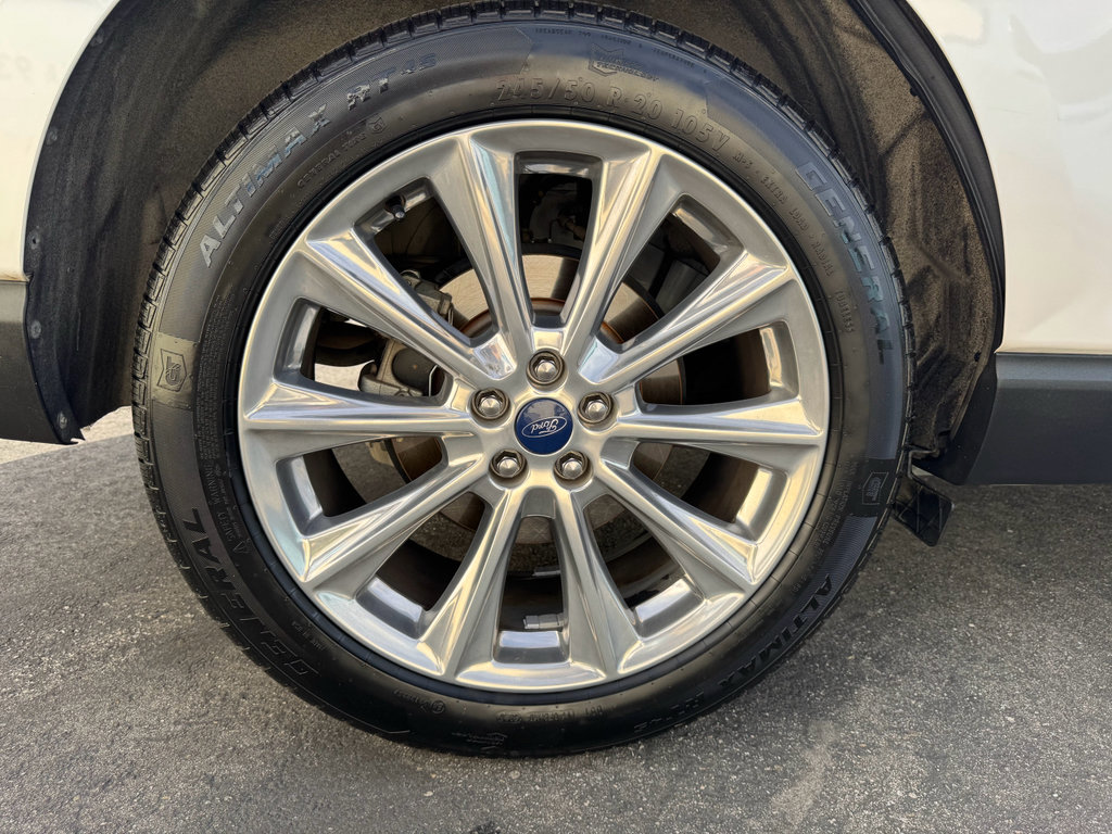 Used 2018 Ford Edge Titanium w/ Equipment Group 301A image 10