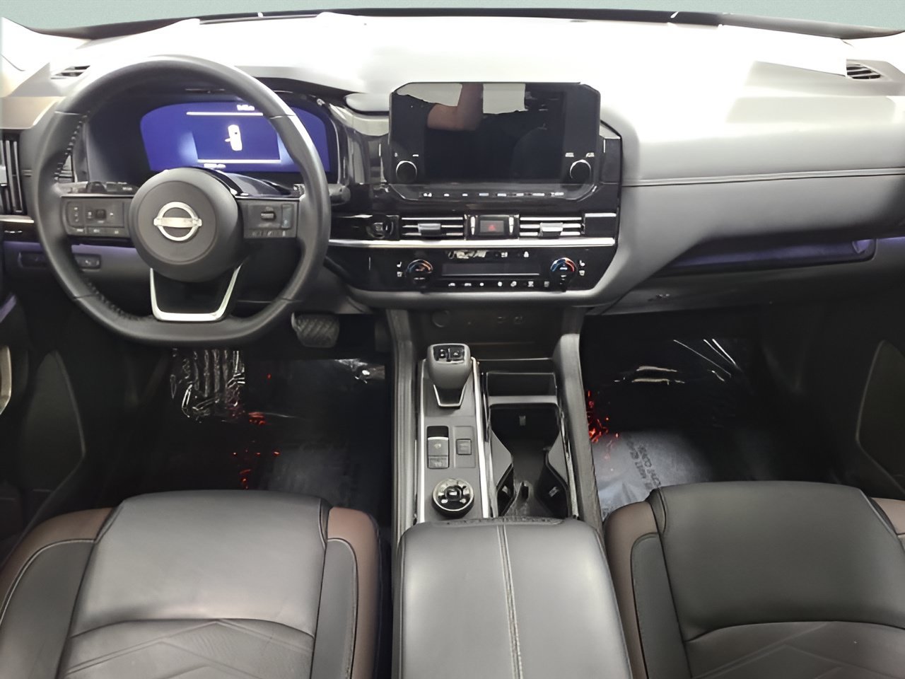 Used 2025 Nissan Pathfinder Platinum AWD/4WD image 26