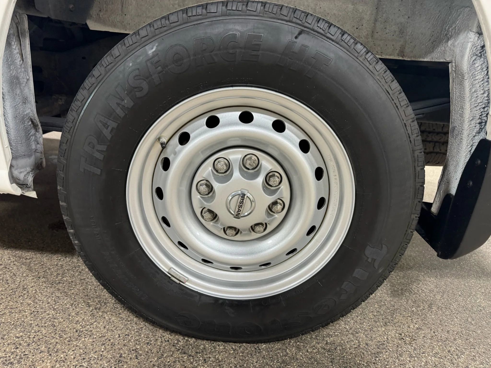 Used 2018 Nissan NV 3500 S image 63