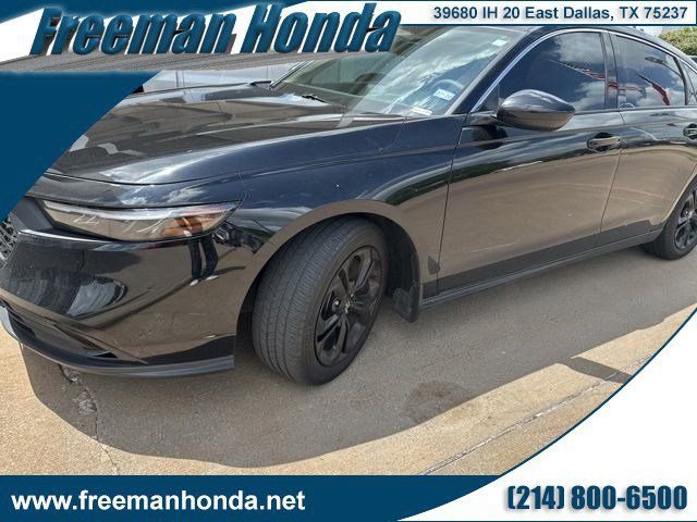 Used 2023 Honda Accord EX image 1