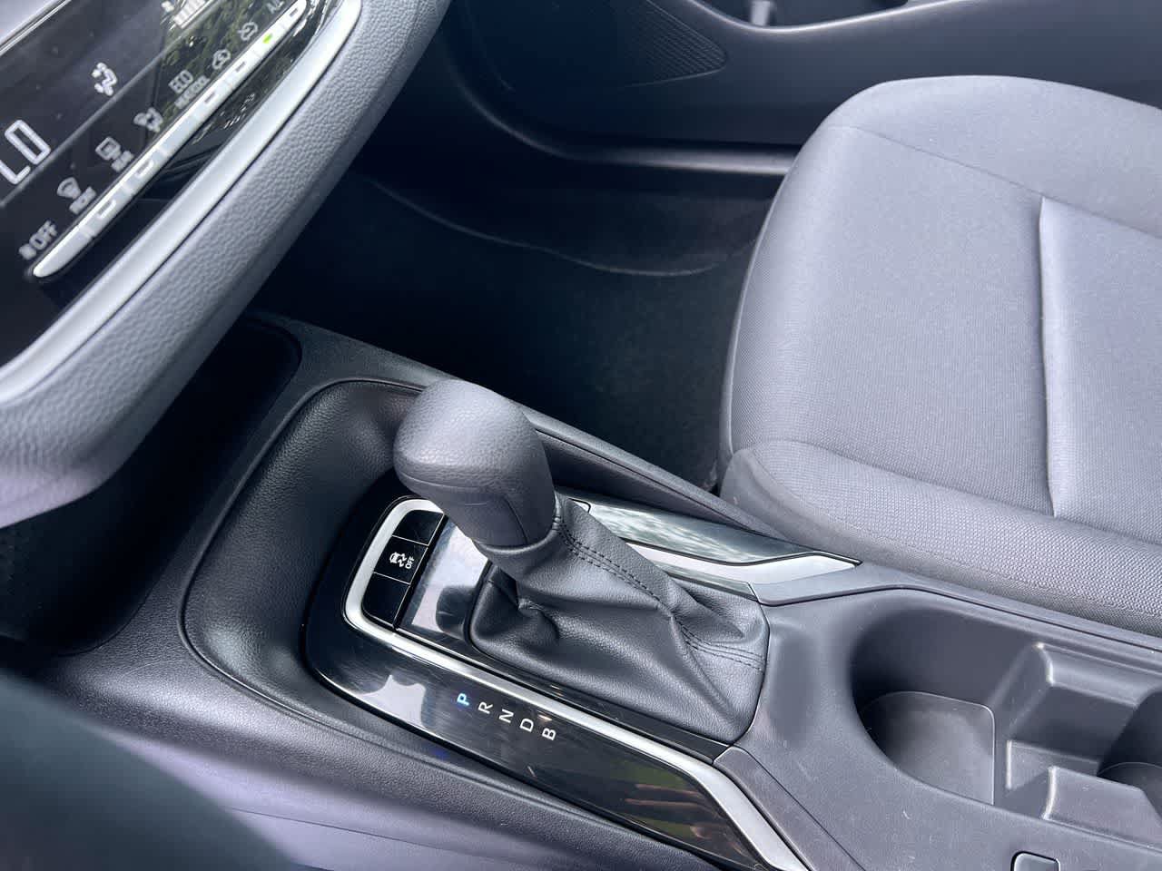 Used 2025 Toyota Corolla LE FWD image 20