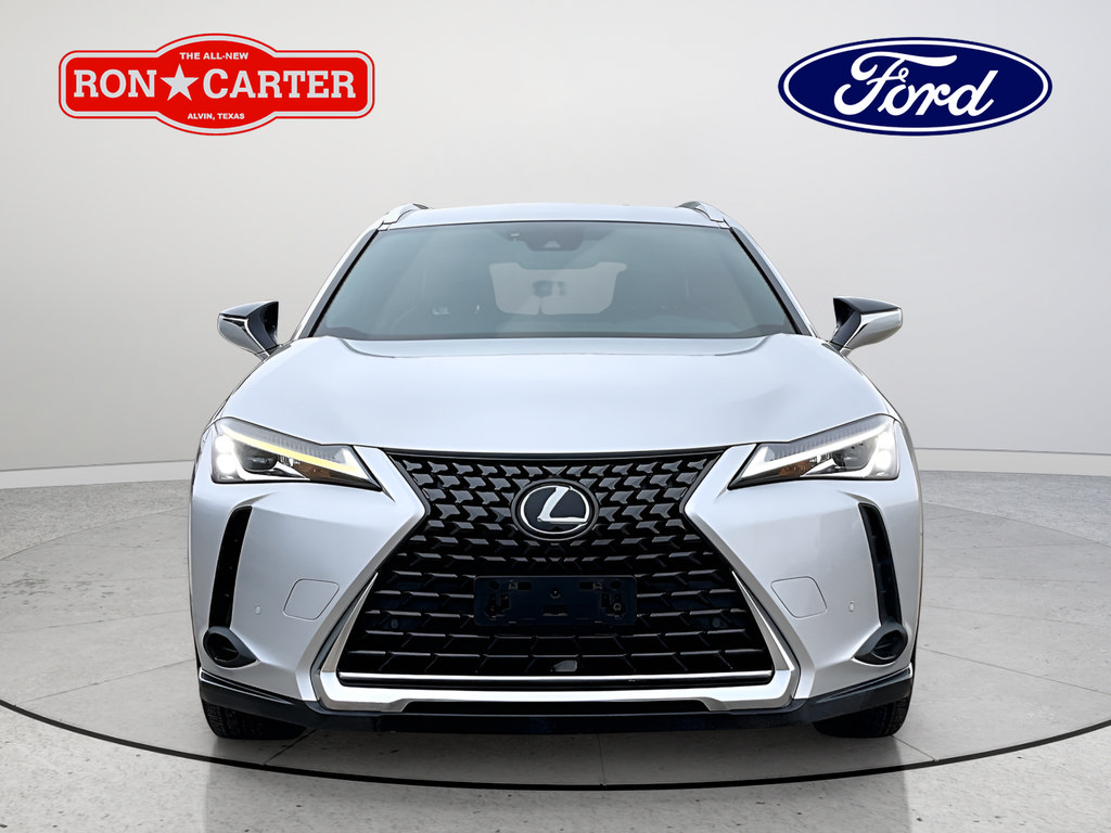 Used 2019 Lexus UX 200 w/ Premium Package FWD image 2