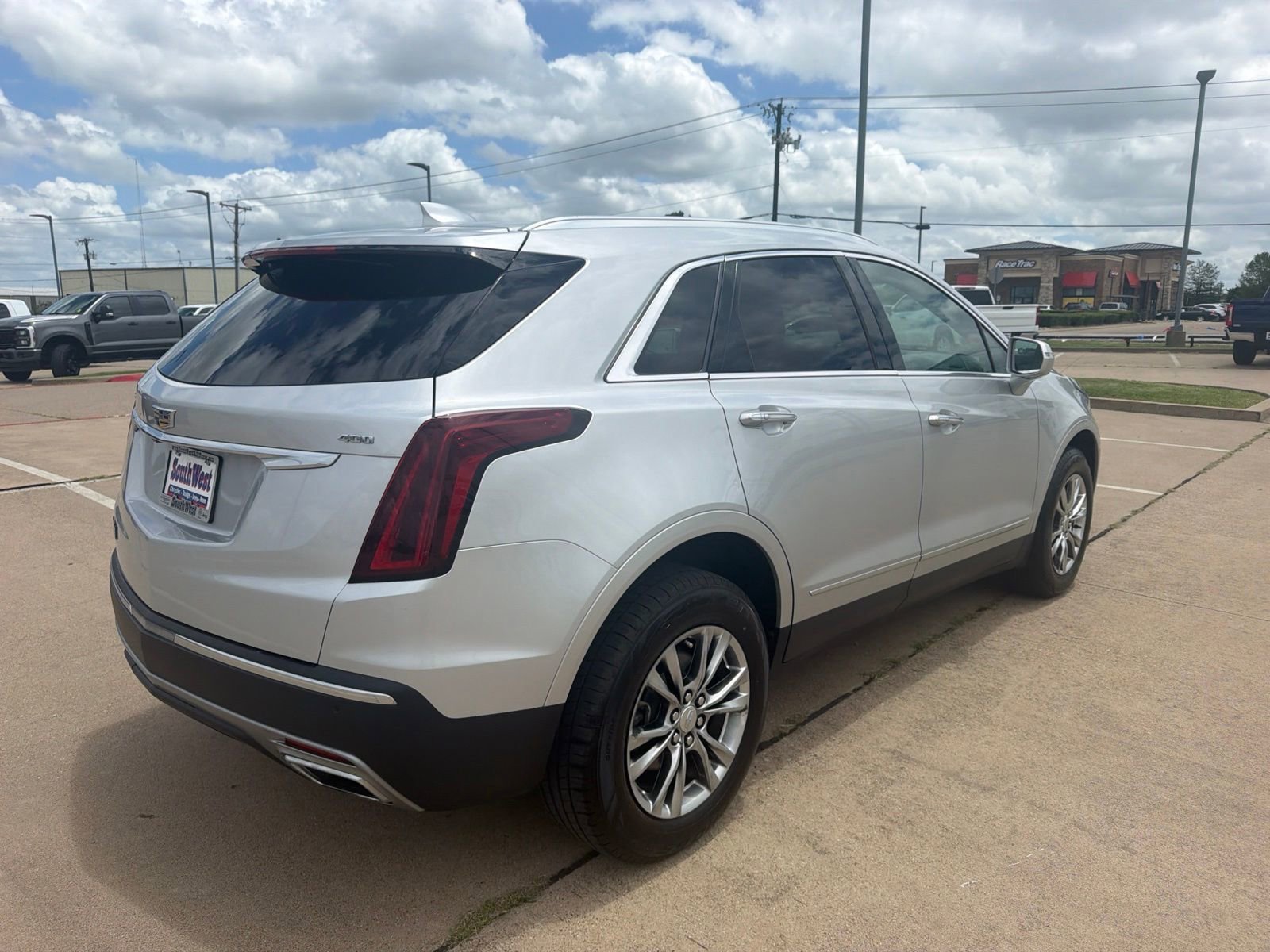 Used 2020 Cadillac XT5 Premium Luxury FWD image 5