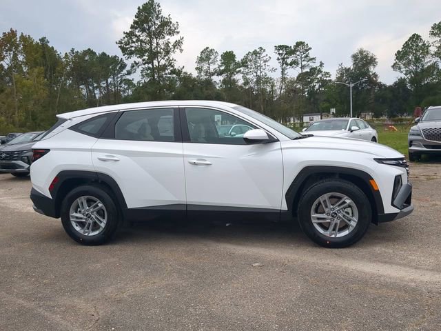 New 2025 Hyundai Tucson SE image 4