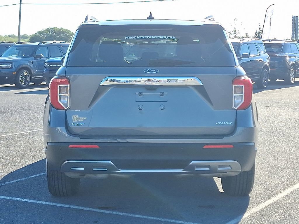 Certified 2023 Ford Explorer XLT w/ Equipment Group 202A image 5
