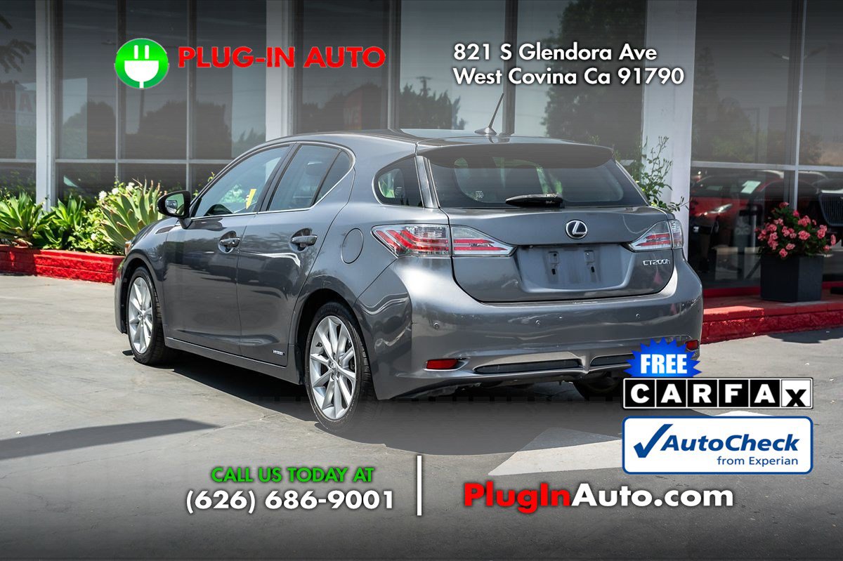 Used 2013 Lexus CT 200h w/ Leather Pkg FWD image 4