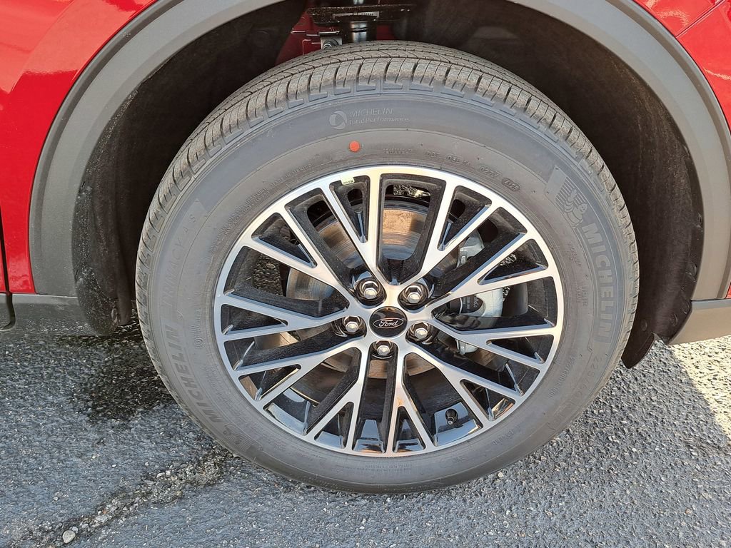 New 2026 Ford Escape SE image 16