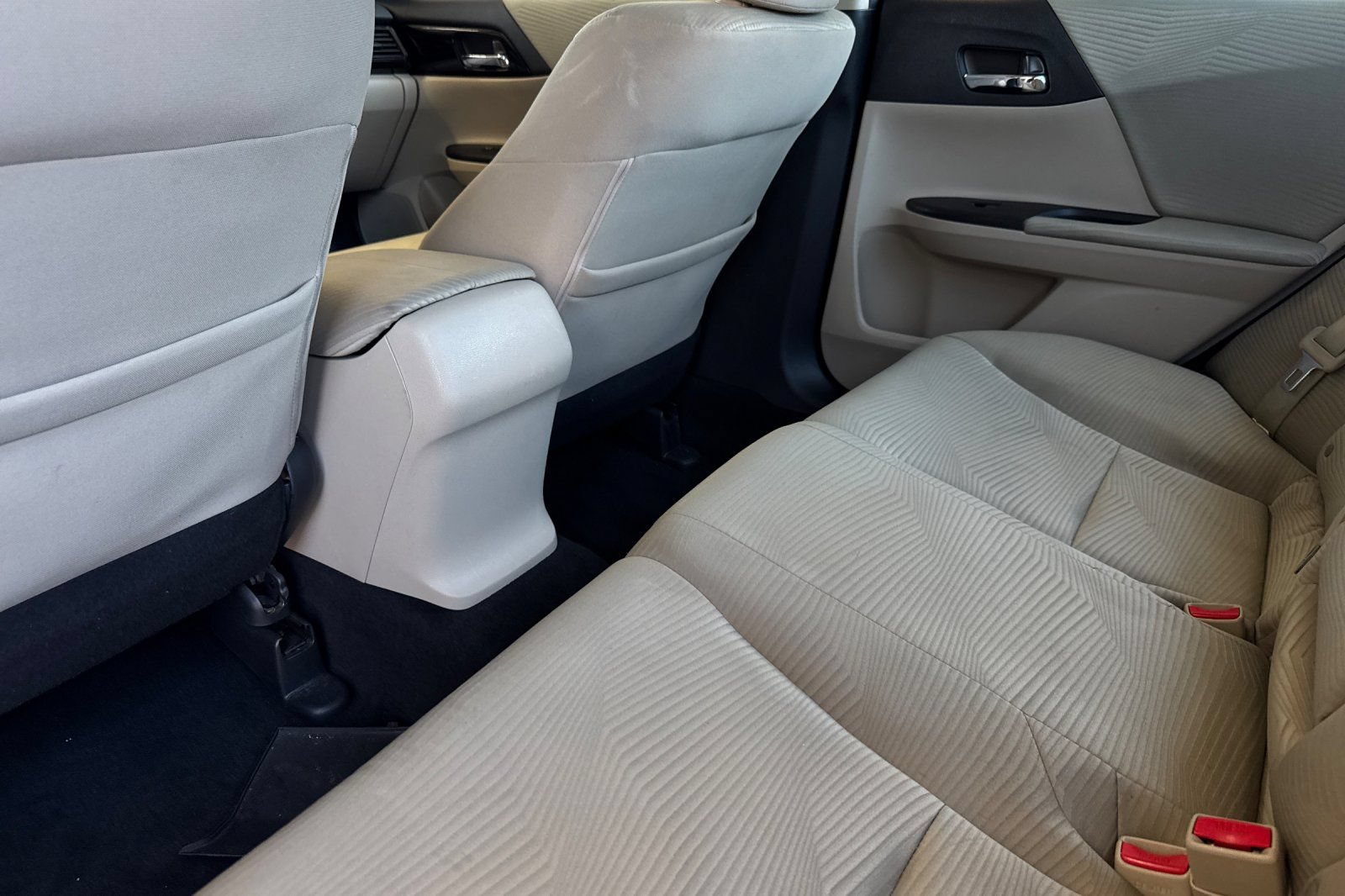 Used 2016 Honda Accord LX image 12