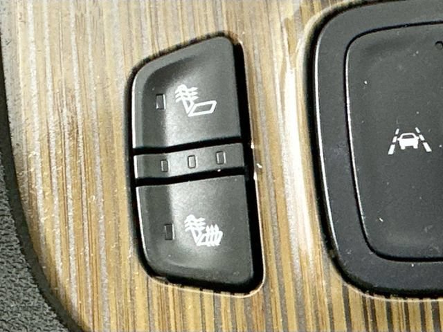 Used 2021 GMC Acadia SLE AWD/4WD image 17