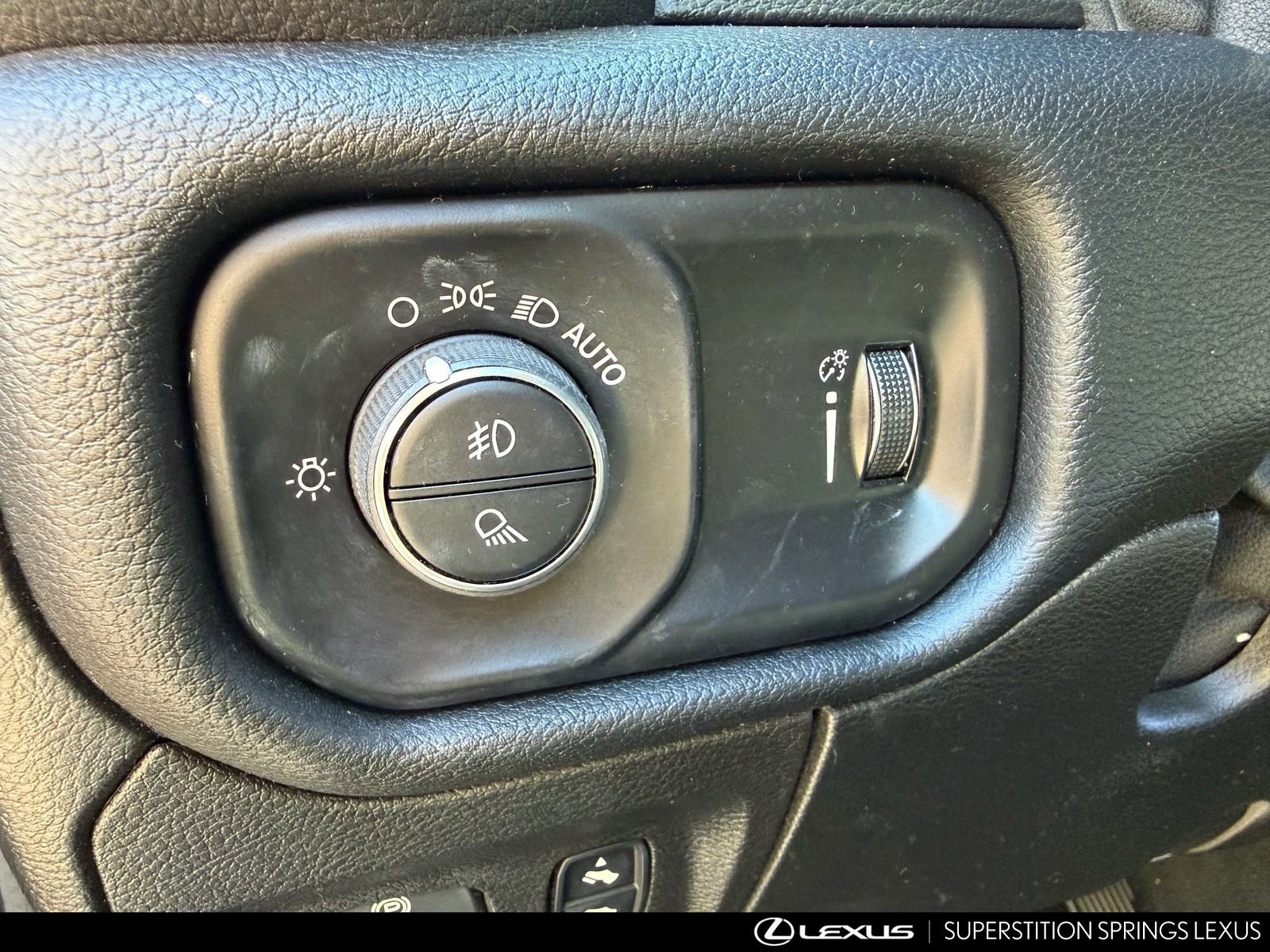 Used 2020 RAM 1500 Big Horn AWD/4WD image 9