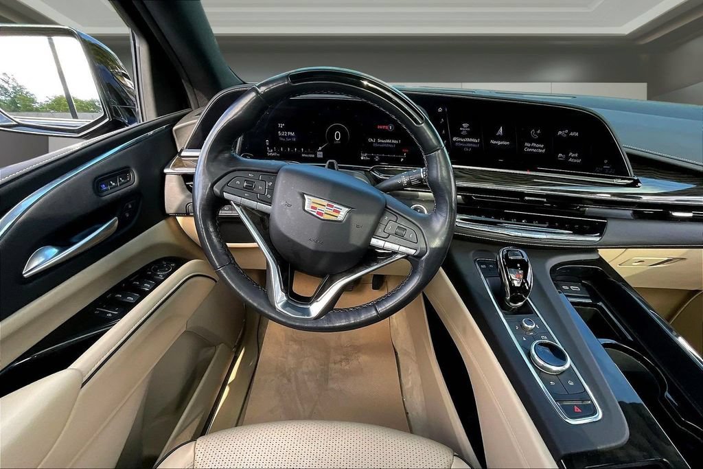 Used 2023 Cadillac Escalade Premium Luxury w/ LPO, Floor Liner Package AWD/4WD image 8