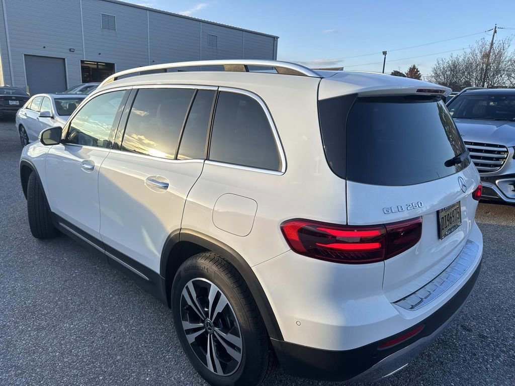 Used 2025 Mercedes-Benz GLB 250 image 5