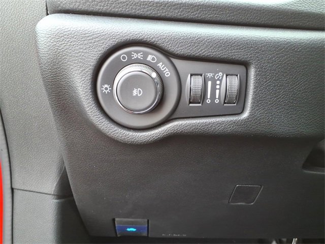 New 2026 Chrysler Pacifica Select image 16