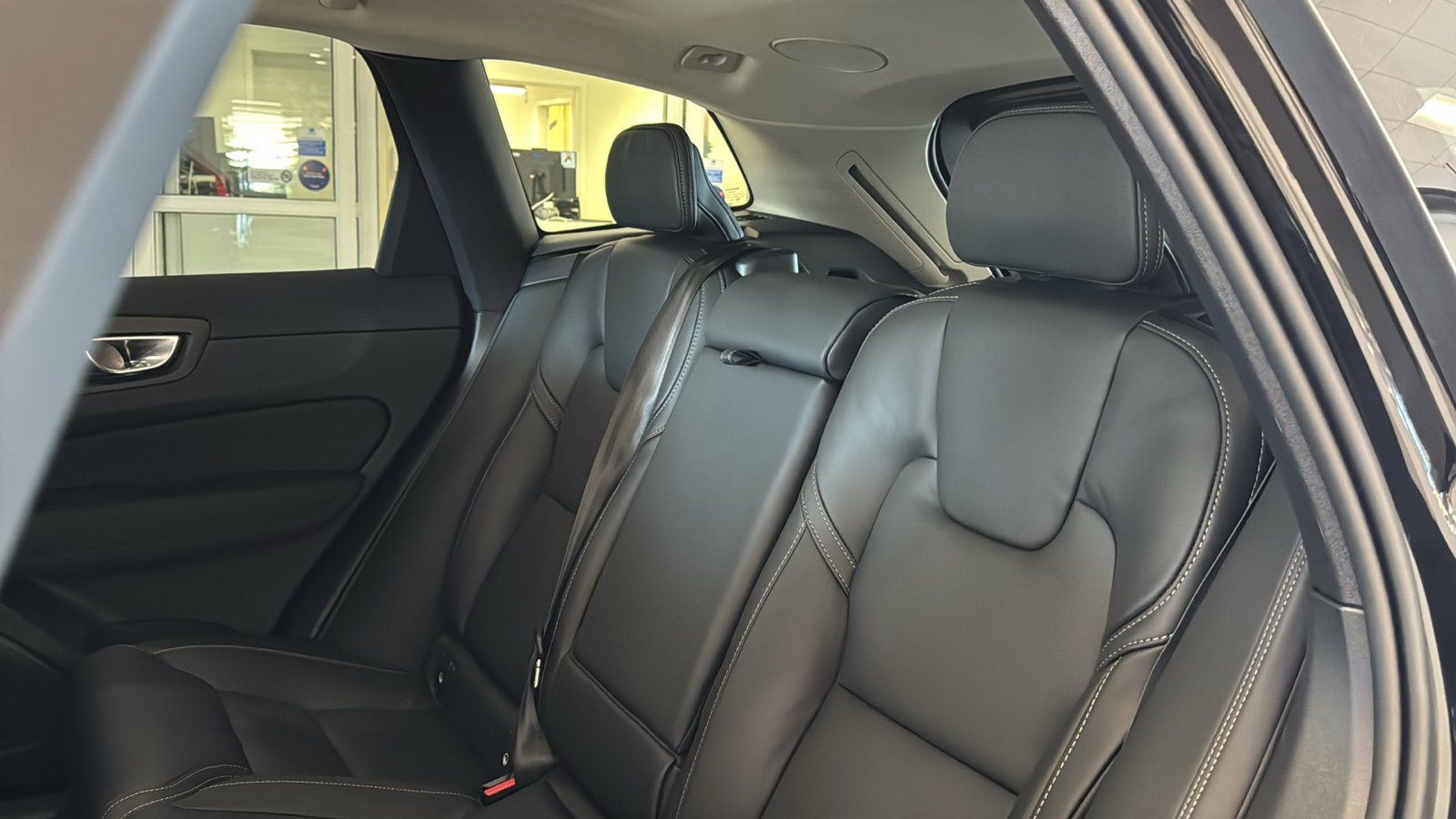 New 2027 Volvo XC60 B5 Ultra AWD/4WD image 26