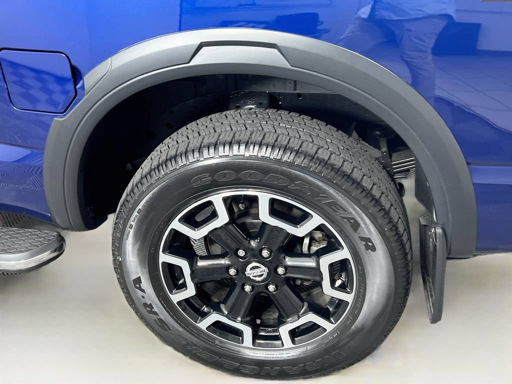 Used 2021 Nissan Titan PRO-4X w/ Pro-4x Convenience Package AWD/4WD image 28