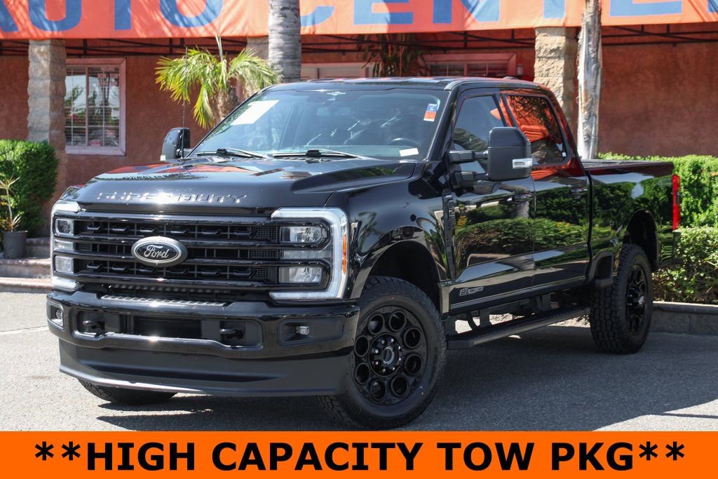 Used 2023 Ford F250 Lariat w/ Black Appearance Package image 4