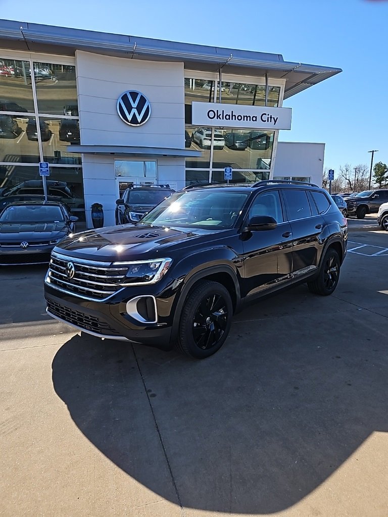 New 2026 Volkswagen Atlas SE image 1