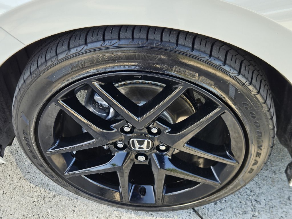 Used 2025 Honda Civic Sport image 9