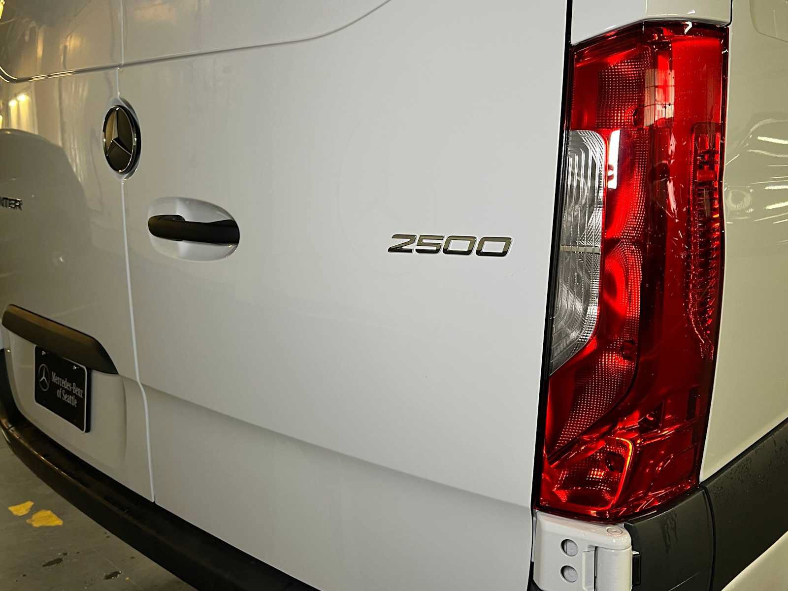 Used 2025 Mercedes-Benz Sprinter 2500 image 16