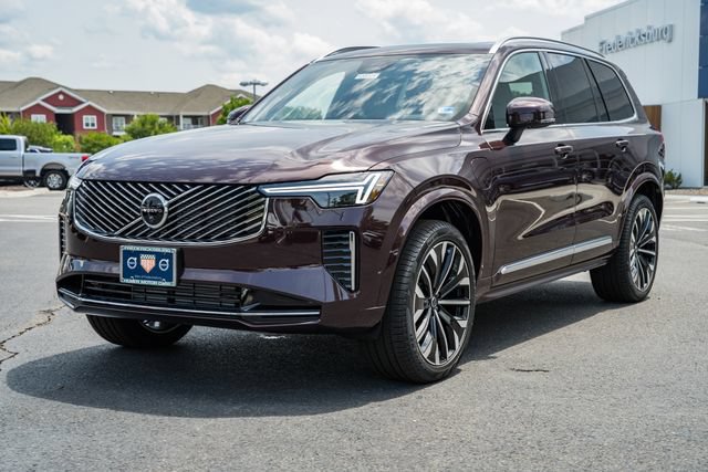 New 2026 Volvo XC90 T8 Plus w/ Protection Package Premier AWD/4WD image 3