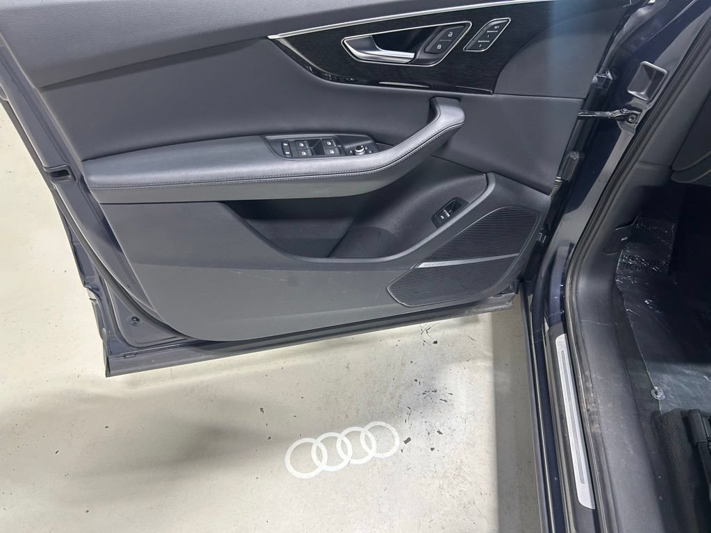 Used 2023 Audi Q7 3.0T Premium Plus AWD/4WD image 11