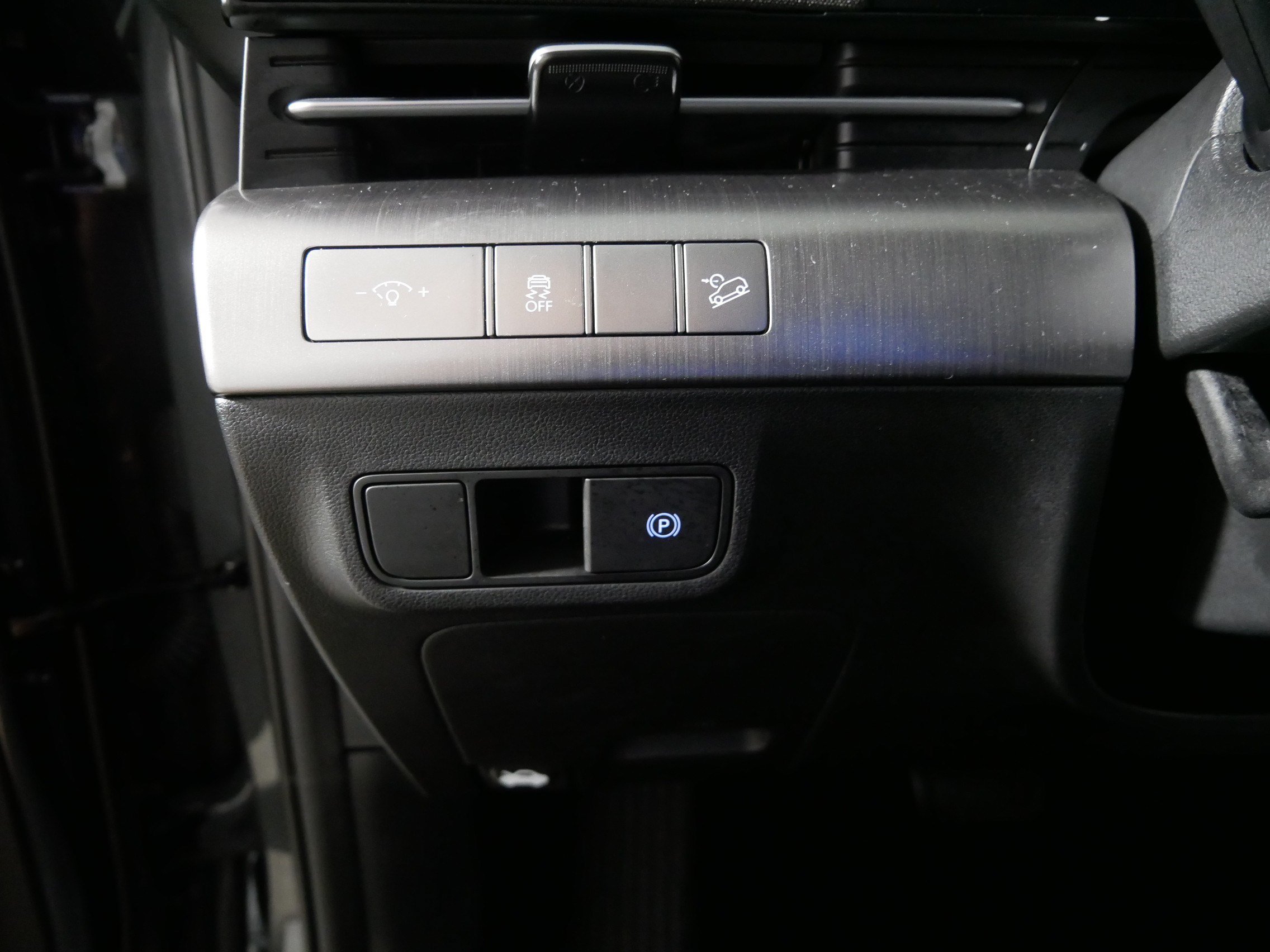 Used 2025 Hyundai Kona SEL AWD/4WD image 26