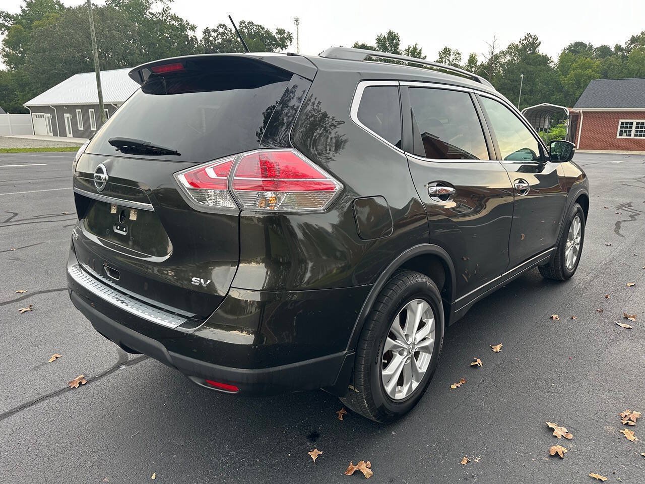 Used 2015 Nissan Rogue SV FWD image 6