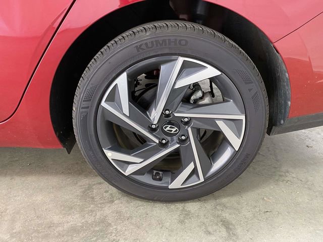 Certified 2025 Hyundai Elantra Sport image 7