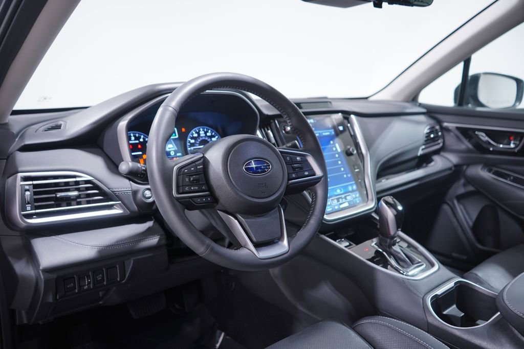 Used 2023 Subaru Outback Touring AWD/4WD image 6