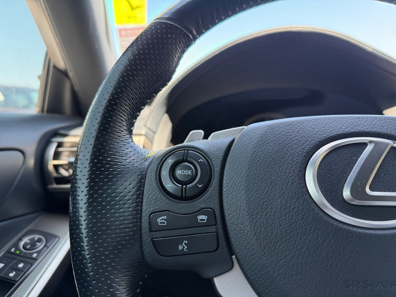 Used 2016 Lexus IS 200t w/ F Sport Package RWD image 17