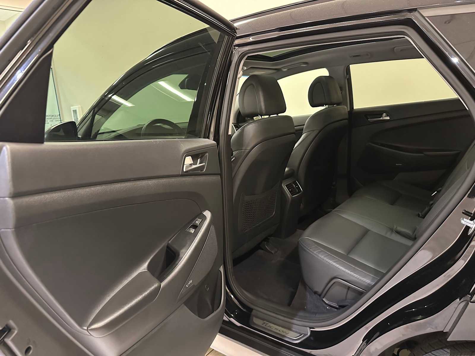 Used 2018 Hyundai Tucson Limited w/ Ultimate Package 02 AWD/4WD image 25