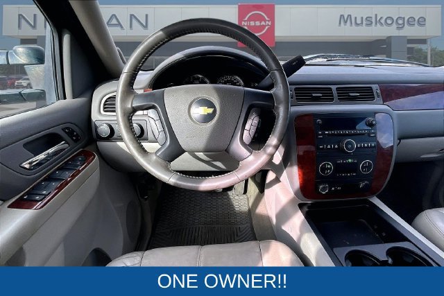 Used 2011 Chevrolet Silverado 2500 LTZ w/ LTZ Plus Package AWD/4WD image 9