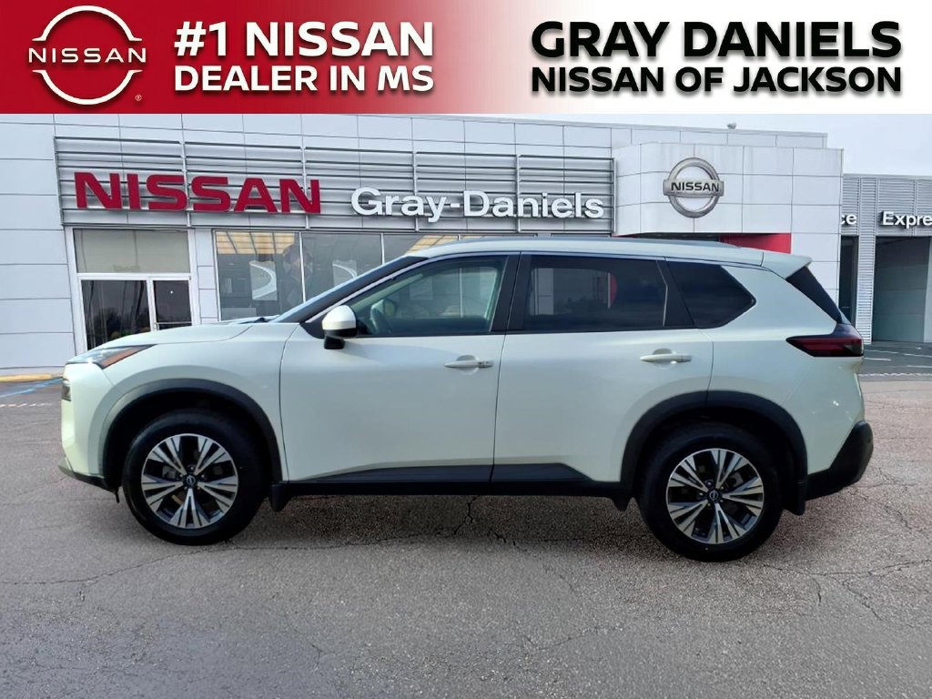 Used 2023 Nissan Rogue SV w/ SV Premium B Package FWD image 4