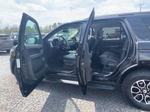Used 2024 Ford Expedition XLT image 17