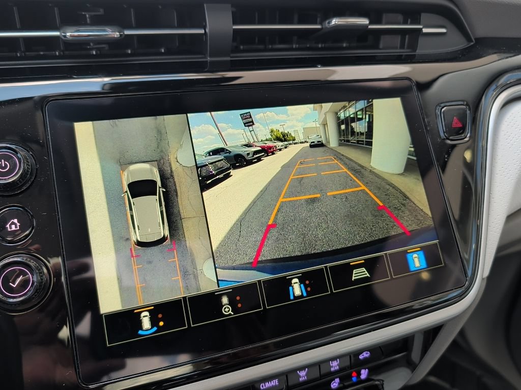 Used 2023 Chevrolet Bolt EUV Premier w/ Sun & Sound Package FWD image 23