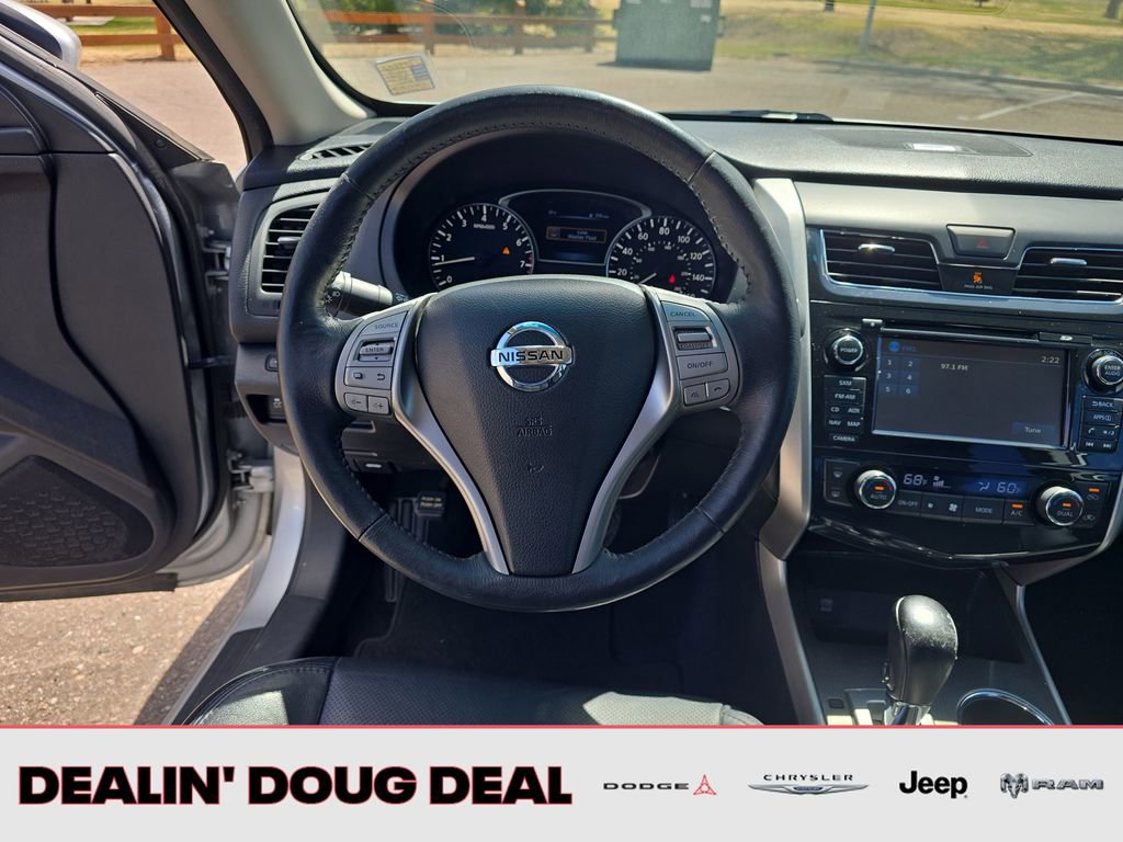 Used 2015 Nissan Altima 2.5 SL w/ Technology Package FWD image 14