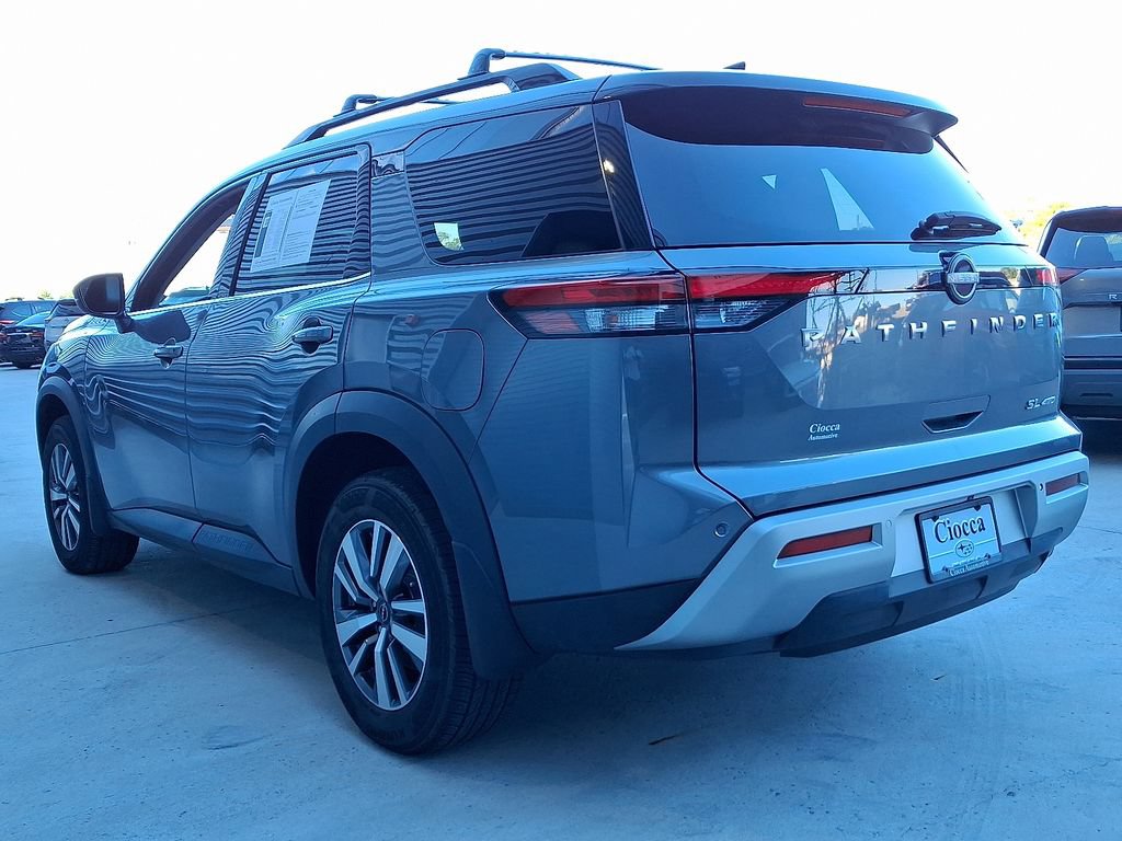 Used 2023 Nissan Pathfinder SL AWD/4WD image 7
