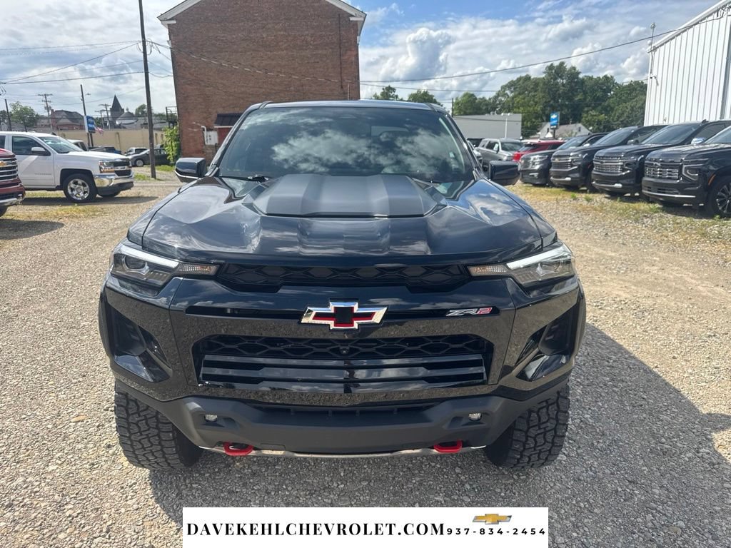 Used 2025 Chevrolet Colorado ZR2 w/ Technology Package AWD/4WD image 9