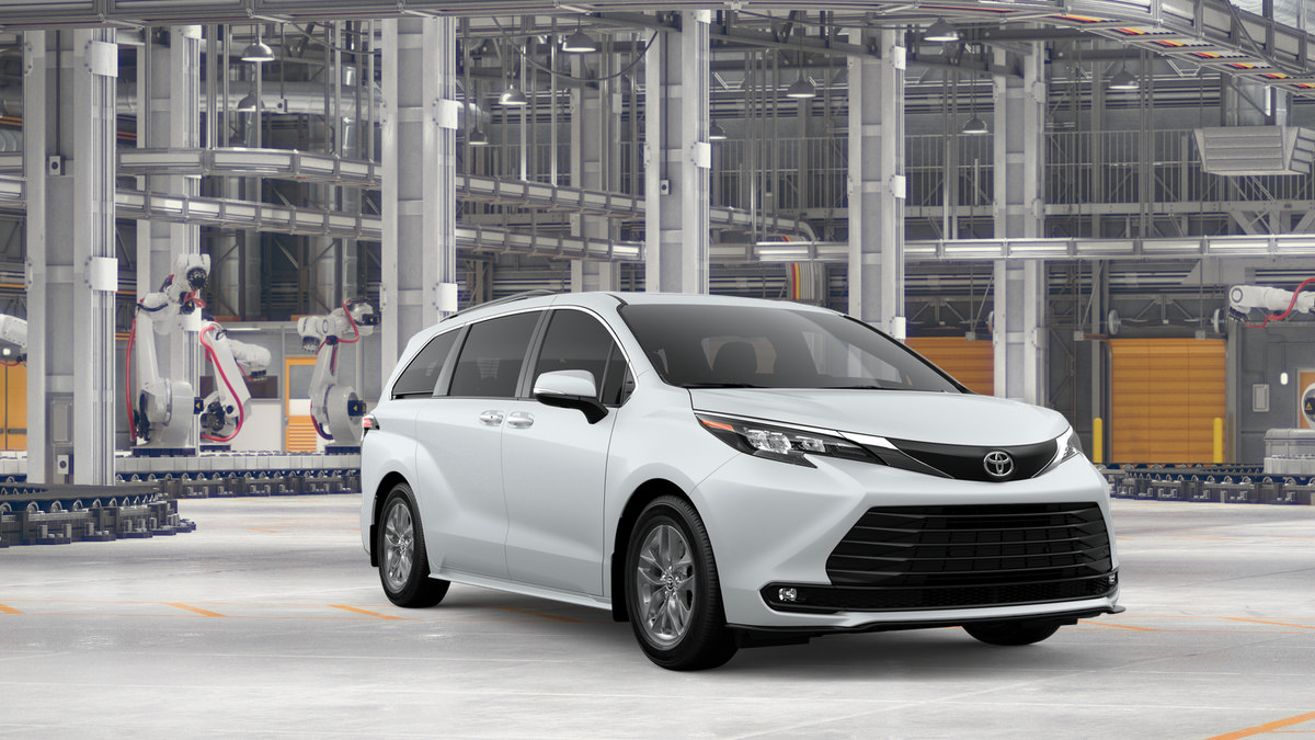 New 2026 Toyota Sienna XLE FWD image 15