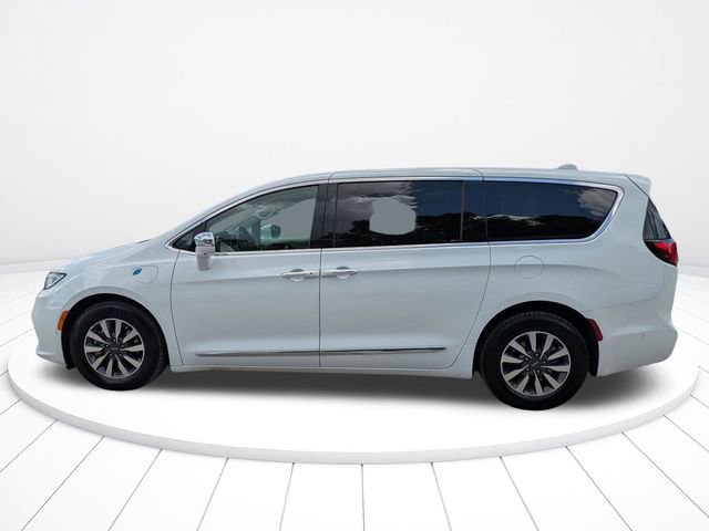 Used 2022 Chrysler Pacifica Limited w/ Uconnect Theater Family Group FWD image 7