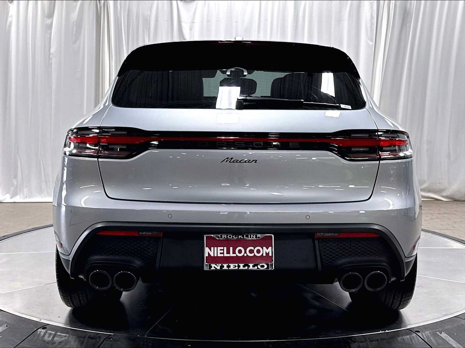 Used 2026 Porsche Macan AWD/4WD image 8