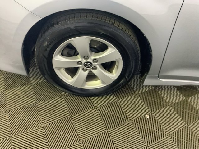Used 2019 Toyota Sienna LE w/ LE Preferred Package image 42