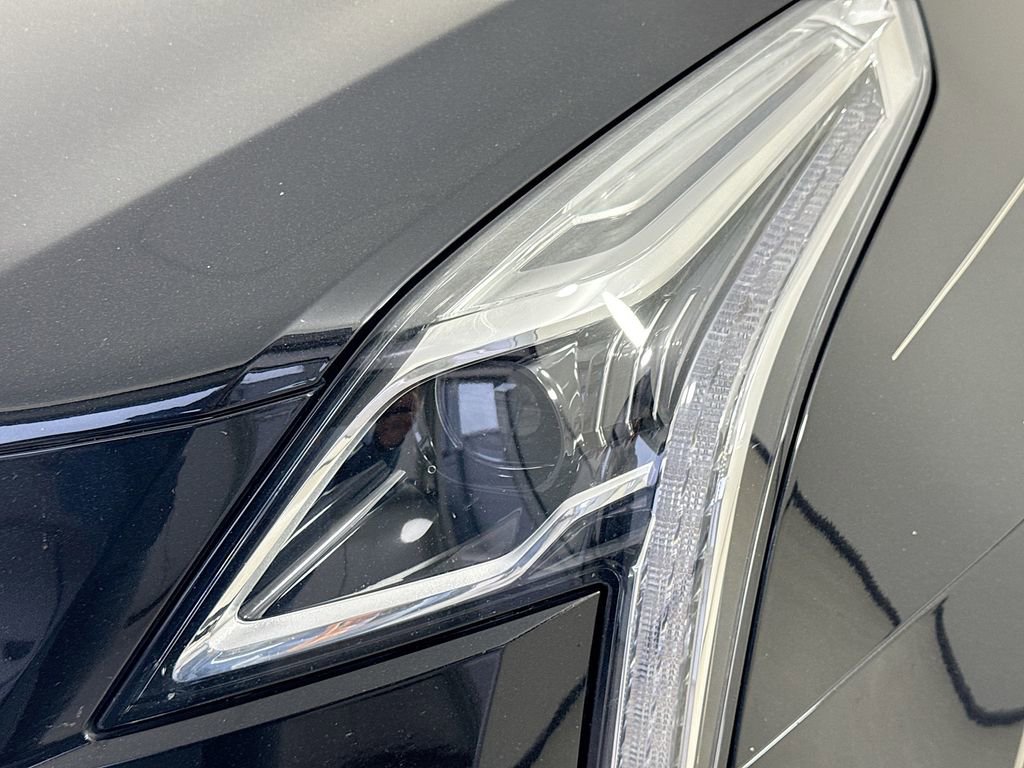 Used 2018 Cadillac XT5 Premium Luxury w/ Driver Assist Package FWD image 41