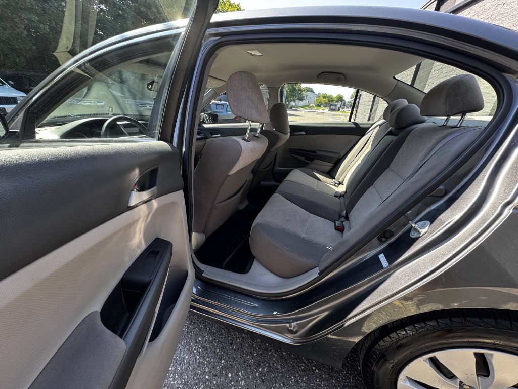 Used 2010 Honda Accord LX image 11